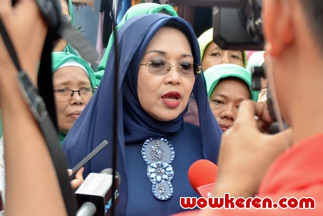 Gambar Foto Sylviana Murni Blusukan di Kawasan Klender