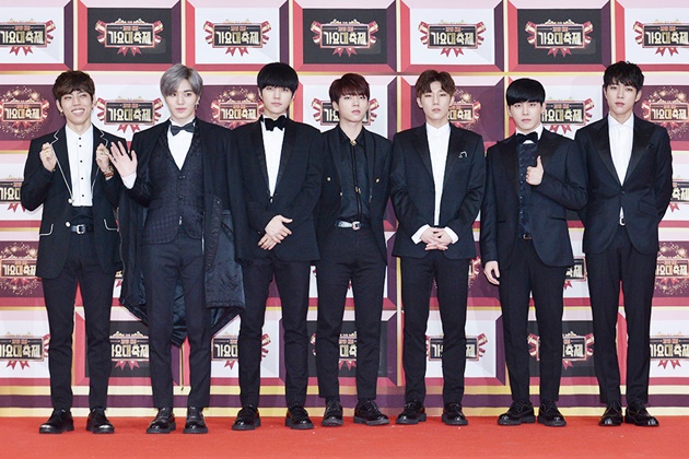 Gambar Foto Infinite di Red Carpet KBS Gayo Daechukje 2016