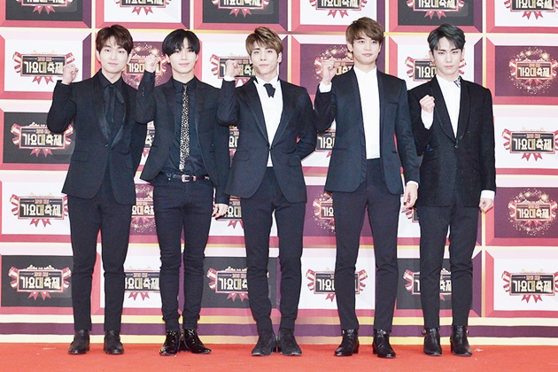 Gambar Foto SHINee di Red Carpet KBS Gayo Daechukje 2016