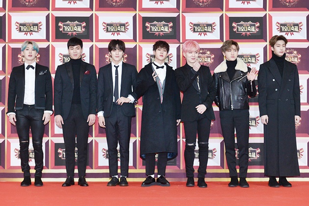 Gambar Foto Monsta X di Red Carpet KBS Gayo Daechukje 2016