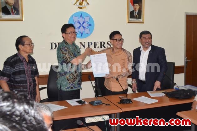 Gambar Foto Eko Patrio di Kantor Dewan Pers, Jakarta