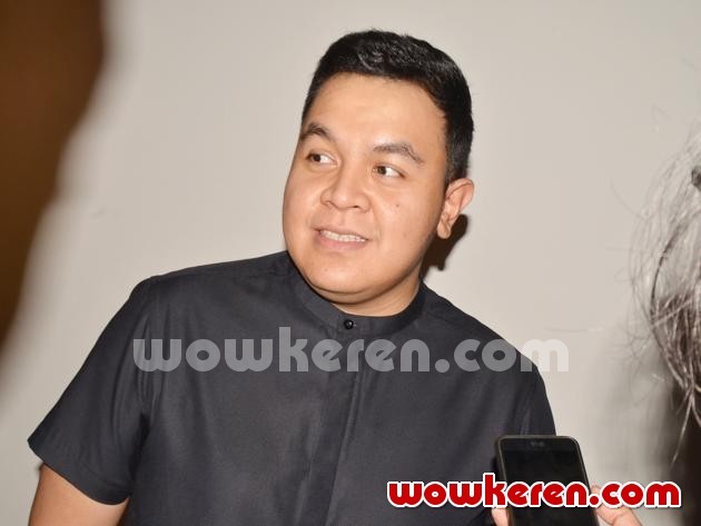 Gambar Foto Tulus Saat Perilisan Lagu Andien 'Belahan Jantungku'
