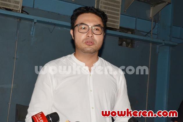 Gambar Foto Surya Saputra Saat Ditemui di Kawasan Kapten Tendean, Jakarta Selatan