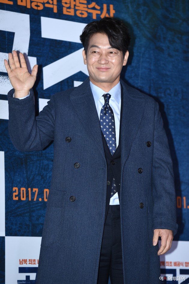 Gambar Foto Jo Sung Ha yang Pernah Menjadi Ayah Yoona di Drama 'The K2' Hadir di VIP Premiere Film 'Cooperation'