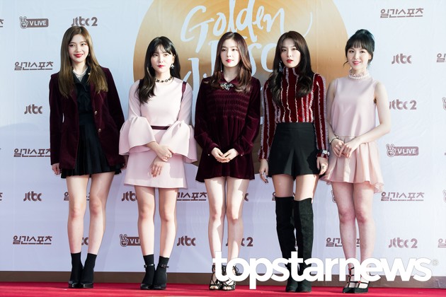 Gambar Foto Red Velvet di Red Carpet Hari Kedua Golden Disk Awards 2017