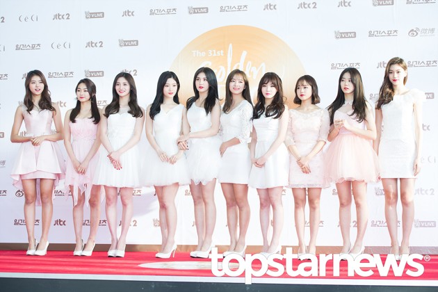 Gambar Foto IOI di Red Carpet Hari Kedua Golden Disk Awards 2017