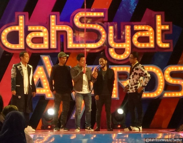 Ariel: Berita, Foto, Video, Lirik Lagu, Profil & Bio | Halaman Utama