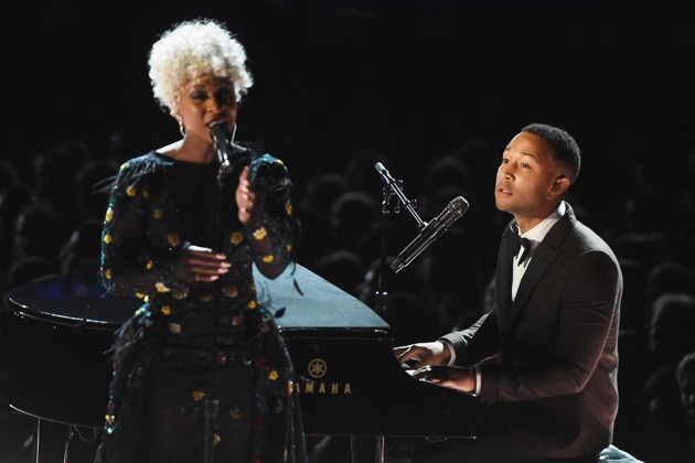 Gambar Foto Kolaborasi Cynthia Erivo dan John Legend di Grammy Awards 2017