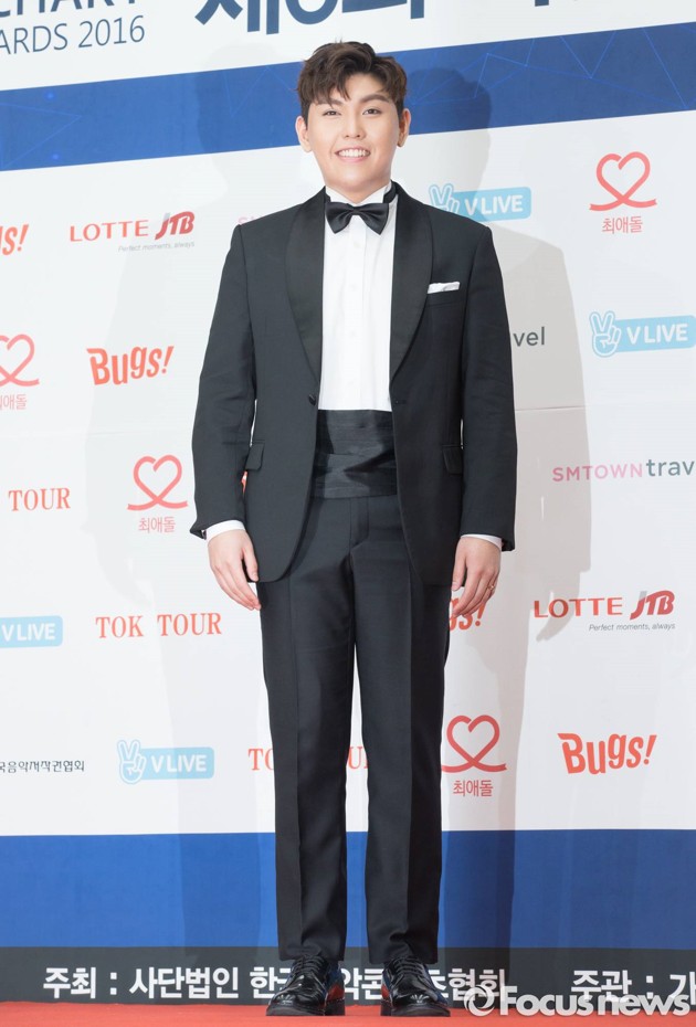 Gambar Foto Han Dong Geun di Red Carpet Gaon K-Pop Chart Awards 2017