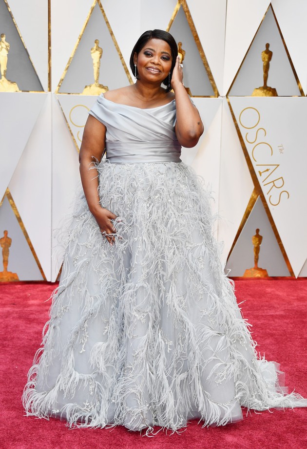 Gambar Foto Octavia Spencer di Red Carpet Oscar 2017
