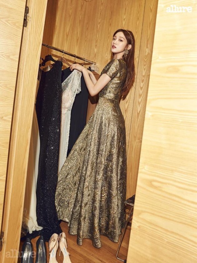 Gambar Foto Lee Sung Kyung di Majalah Allure Edisi Februari 2017