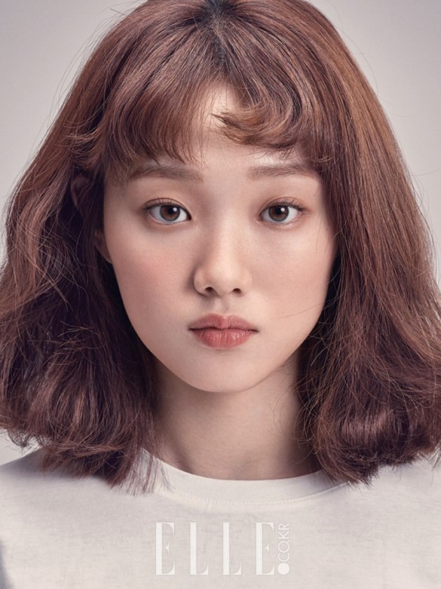 Gambar Foto Lee Sung Kyung di Majalah ELLE Edisi Februari 2017