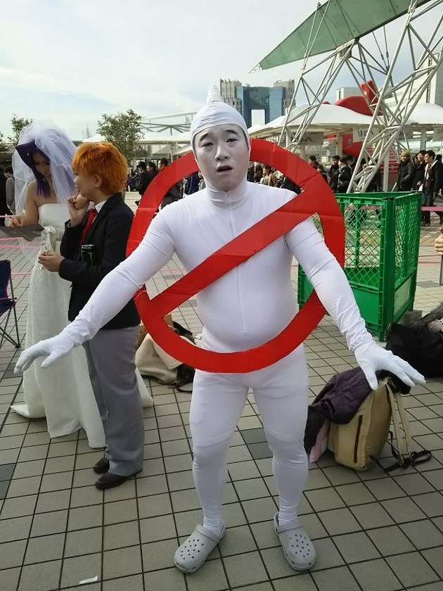 Gambar Foto Cosplay Sebagai Logo Ghostbusters