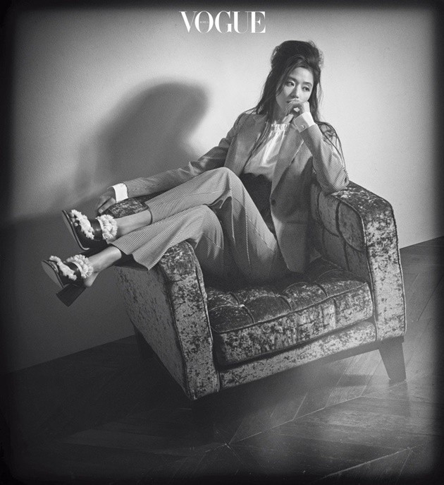 Gambar Foto Jun Ji Hyun di Majalah Vogue Edisi Februari 2017