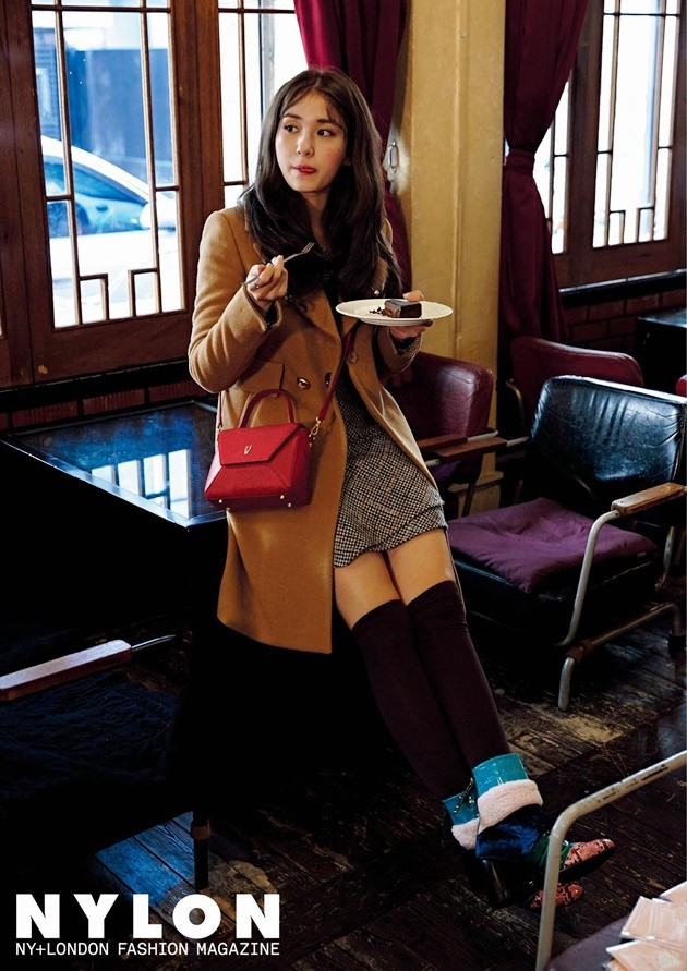 Gambar Foto Jeon Somi di Majalah Nylon Edisi Desember 2016