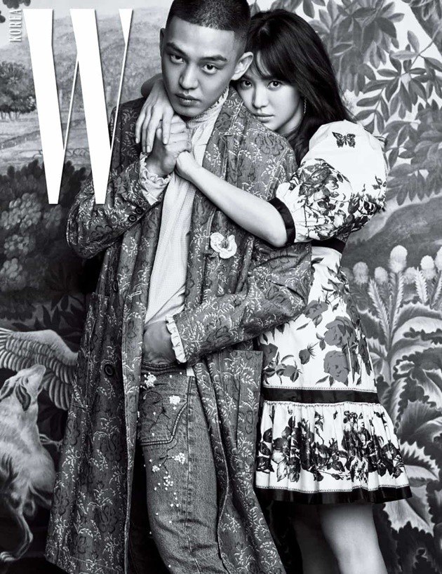 Gambar Foto Yoo Ah In dan Song Hye Kyo di Majalah W Edisi Maret 2017