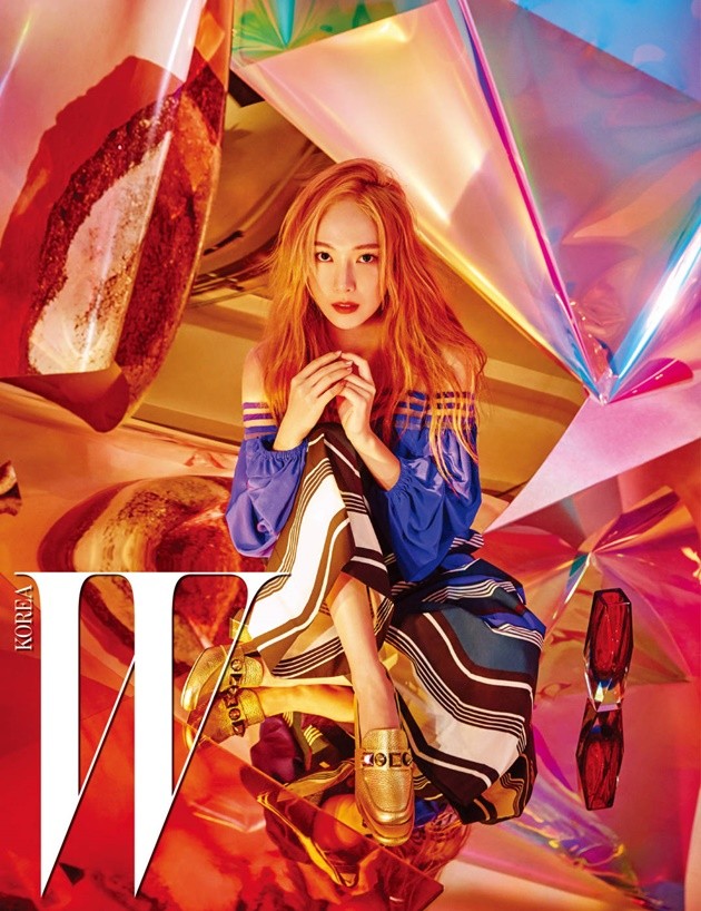Gambar Foto Jessica di Majalah W Edisi Januari 2017