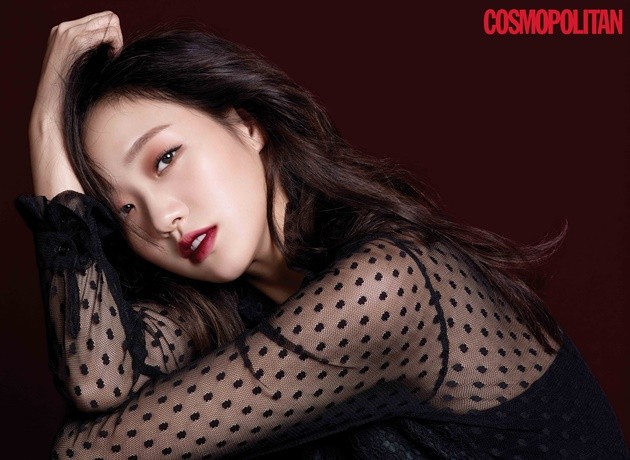 Gambar Foto Kim Go Eun di Majalah Cosmopolitan Edisi Desember 2016