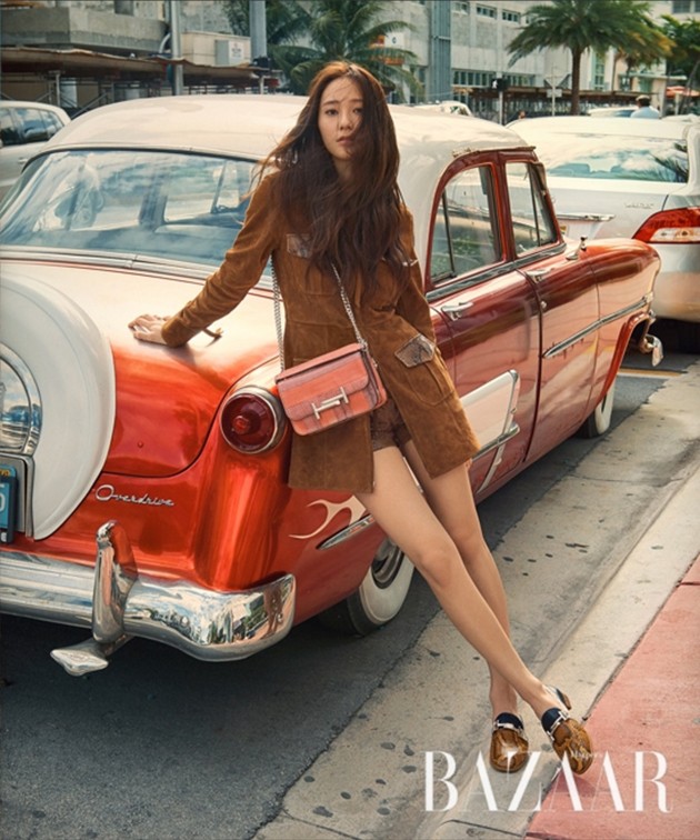 Gambar Foto Krystal f(x) di Majalah Harper's Bazaar Edisi Februari 2017