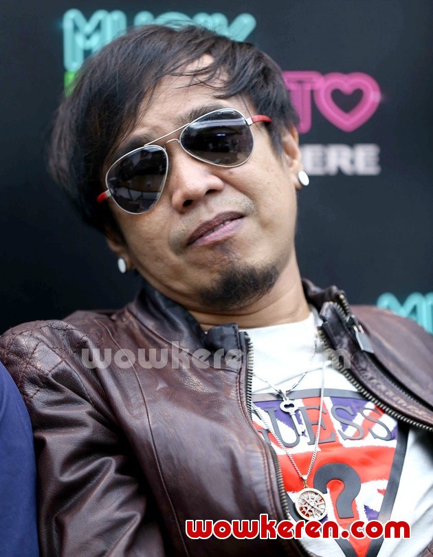 Gambar Foto Ian Kasela di Konferensi Pers Film 'Musik untuk Cinta'