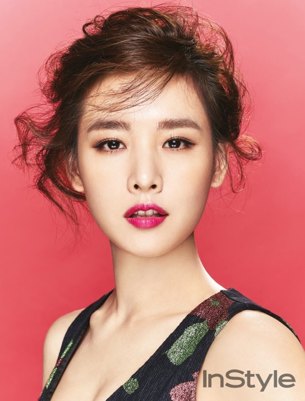 Gambar Foto Jo Yoon Hee di Majalah InStyle Edisi November 2016