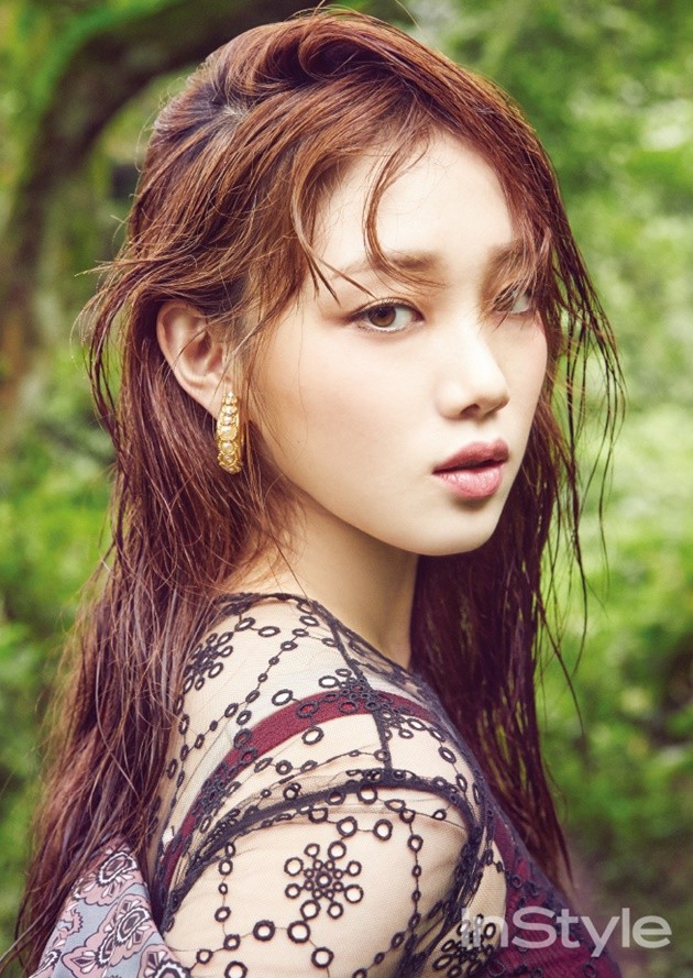 Gambar Foto Lee Sung Kyung di Majalah InStyle Edisi Oktober 2016
