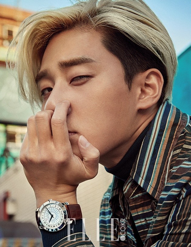 Gambar Foto Park Seo Joon di Majalah Elle Edisi Oktober 2016