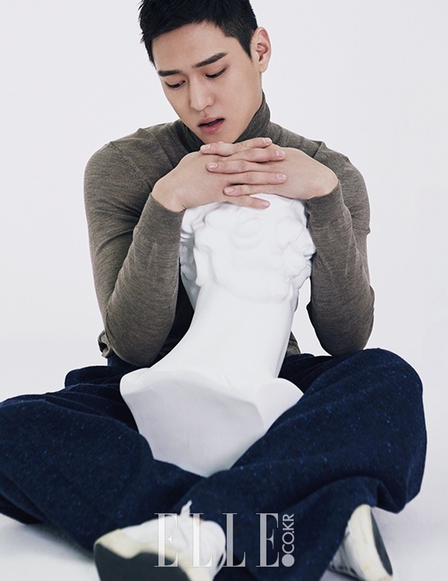 Gambar Foto Go Kyung Pyo di Majalah Elle Edisi Oktober 2016