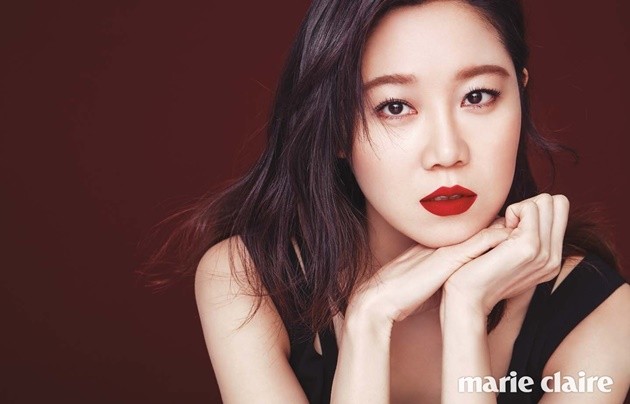 Gambar Foto Gong Hyo Jin di Majalah Marie Claire Edisi Januari 2017