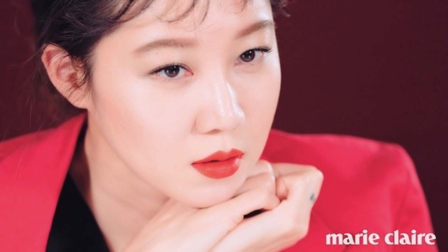 Gambar Foto Gong Hyo Jin di Majalah Marie Claire Edisi Januari 2017