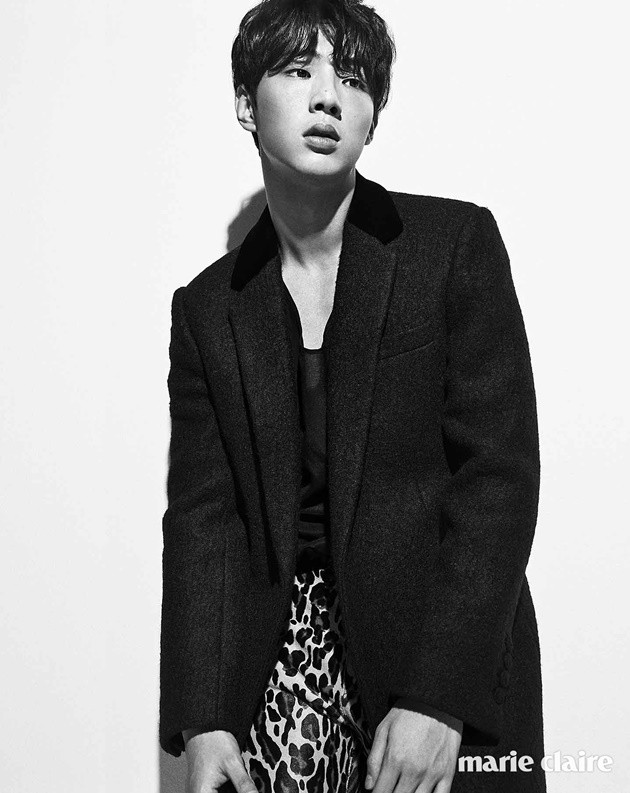 Gambar Foto Ji Soo di Majalah Marie Claire Edisi Desember 2016