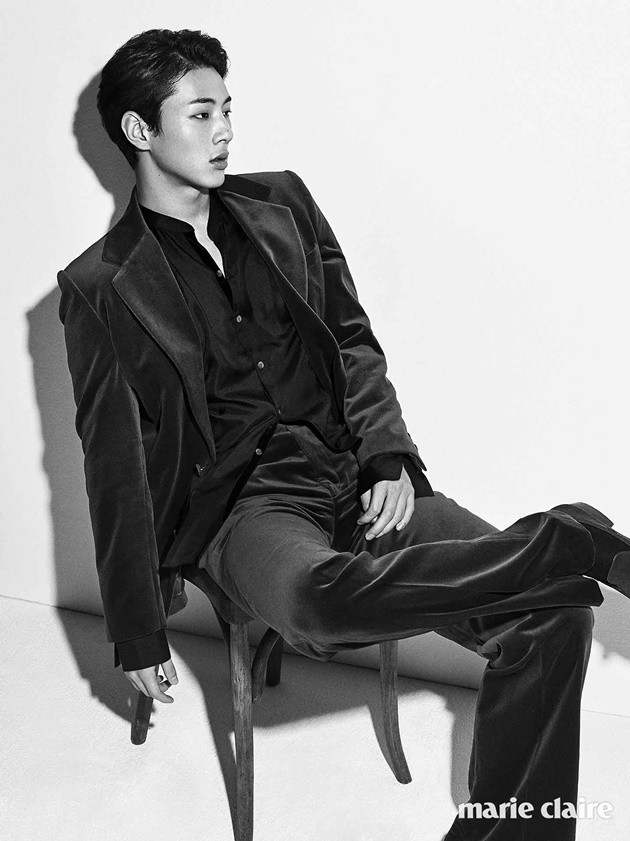 Gambar Foto Ji Soo di Majalah Marie Claire Edisi Desember 2016