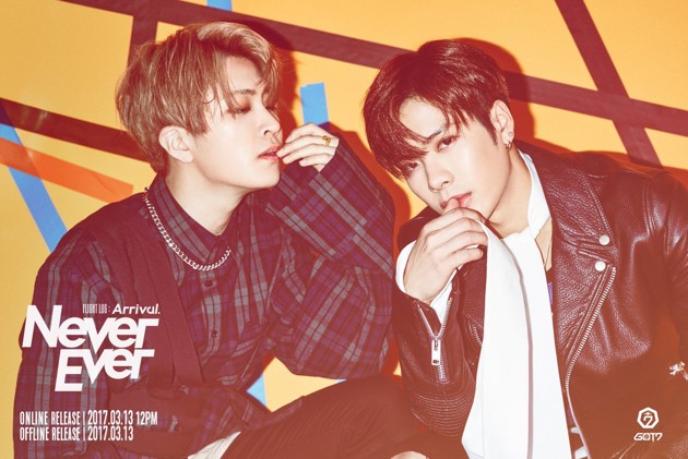Gambar Foto Youngjae dan Jackson GOT7 di Teaser Mini Album 'Flight Log: Arrival'