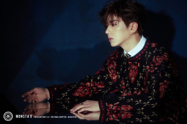 Gambar Foto Kihyun Monsta X di Teaser Album 'The Clan Pt. 2.5: The Final Chapter'