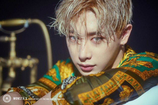Gambar Foto Wonho Monsta X di Teaser Album 'The Clan Pt. 2.5: The Final Chapter'