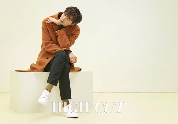 Gambar Foto Kai EXO di Majalah High Cut Vol. 184