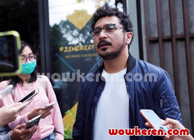 Gambar Foto Giring Ganesha Nidji Ditemui di Kawasan Gunawarman