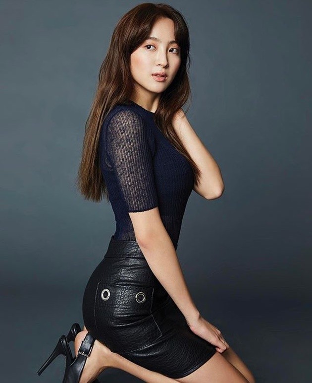 Jung Hye Sung di Majalah Esquire Edisi Maret 2017.