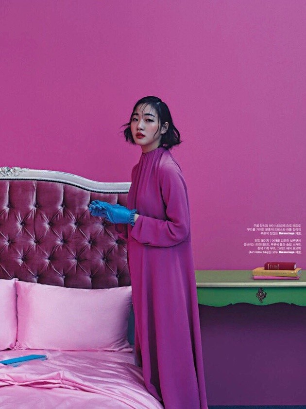 Gambar Foto Kim Go Eun di Majalah W Edisi Maret 2017