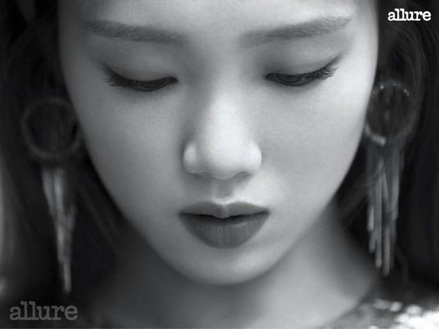 Gambar Foto Lee Sung Kyung di Majalah Allure Edisi Februari 2017