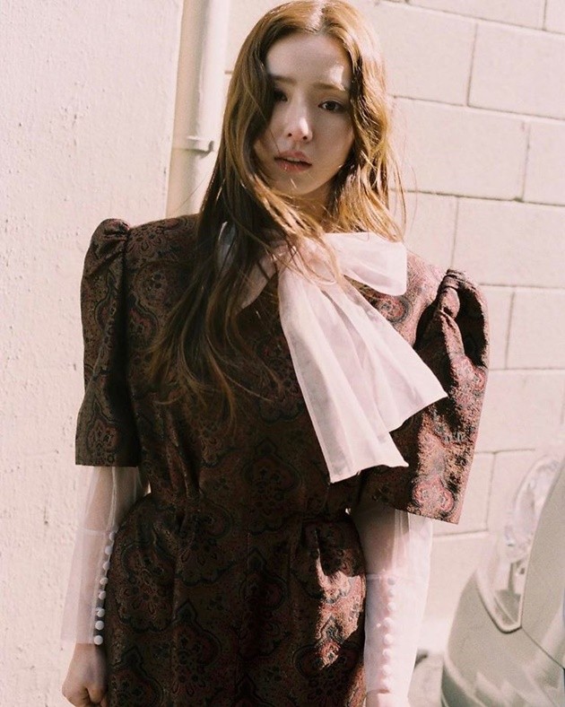 Gambar Foto Shin Se Kyung di Majalah InStyle Edisi Maret 2017