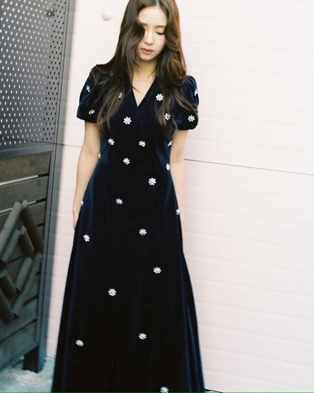 Gambar Foto Shin Se Kyung di Majalah InStyle Edisi Maret 2017