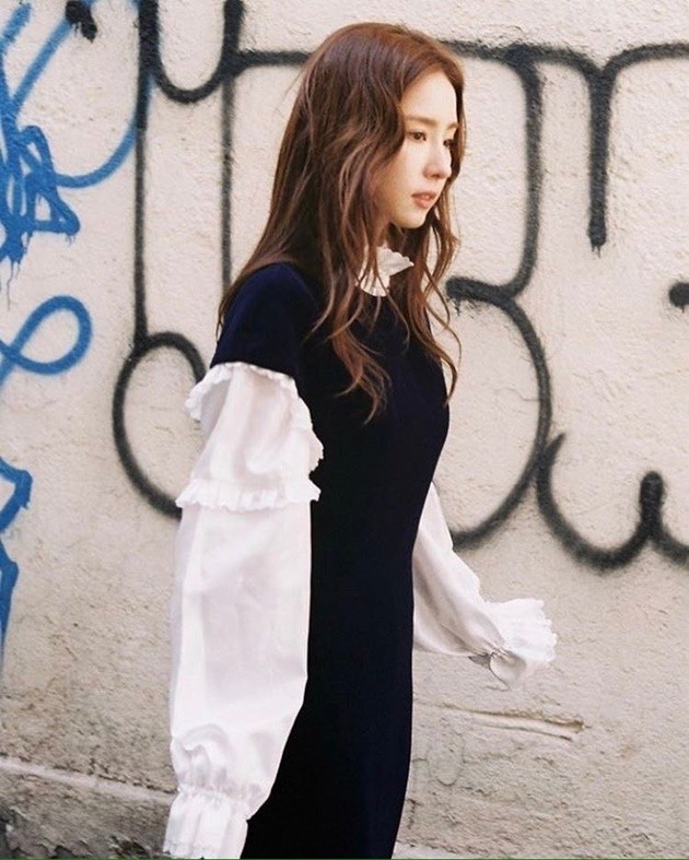 Gambar Foto Shin Se Kyung di Majalah InStyle Edisi Maret 2017