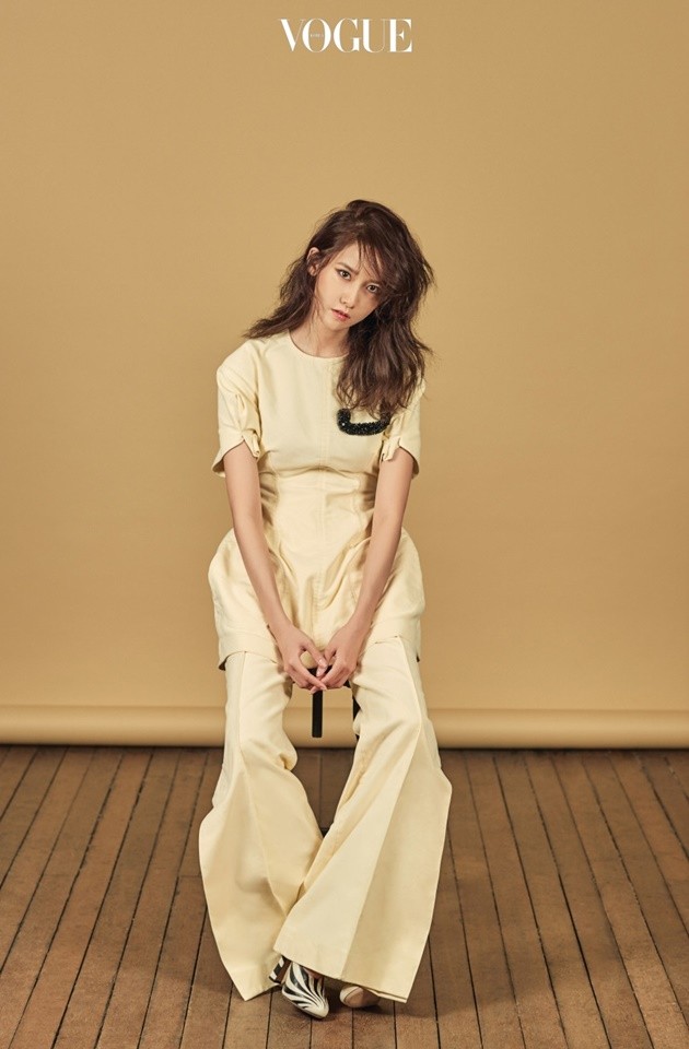 Gambar Foto Yoona Girls' Generation di Majalah Vogue Edisi Oktober 2016