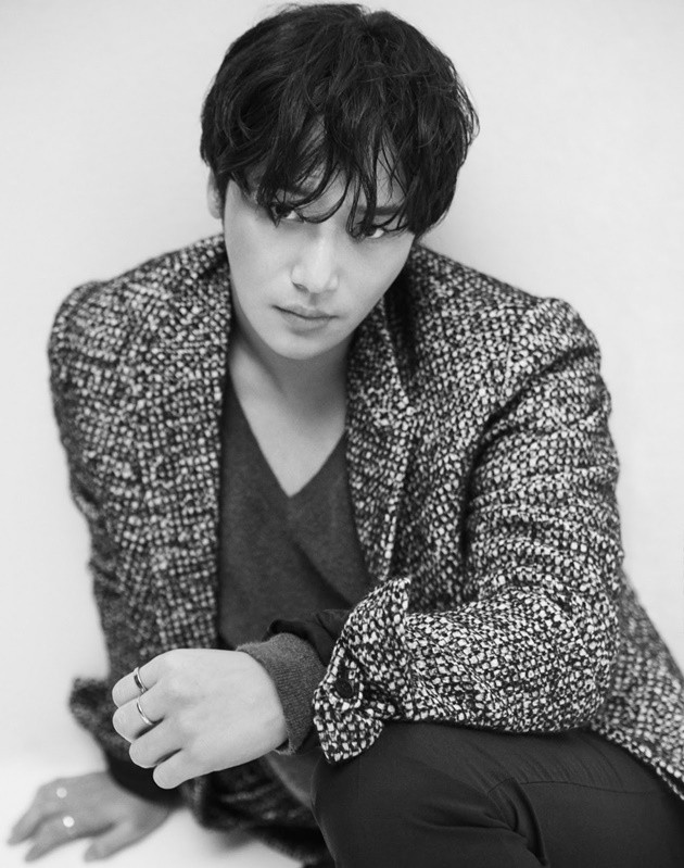 Gambar Foto Byun Yo Han di Majalah L'Officiel Hommes Jepang Edisi Oktober 2016