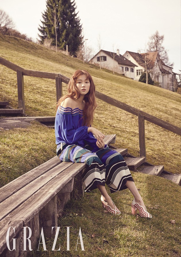 Gambar Foto Lee Sung Kyung di Majalah Grazia Edisi April 2017