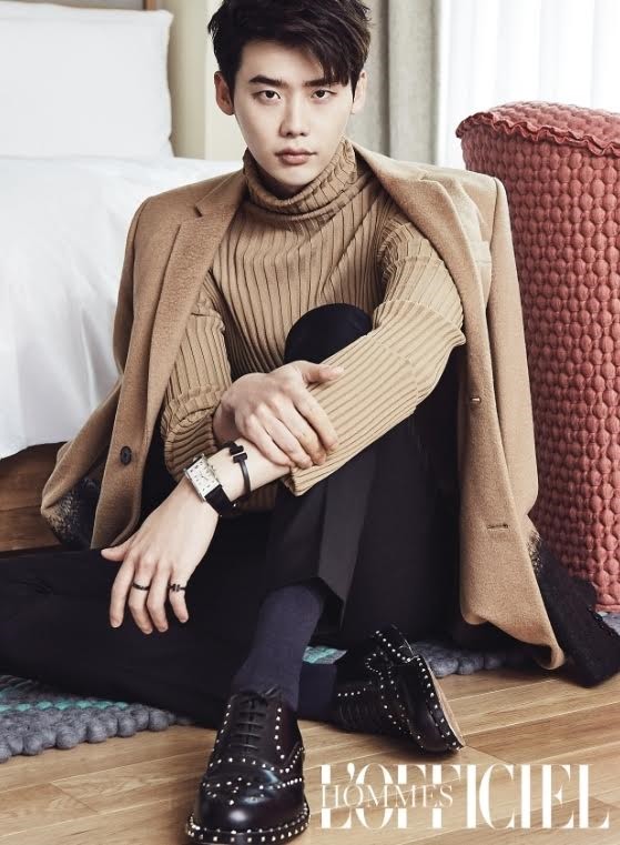 Gambar Foto Lee Jong Suk di Majalah L'Officiel Hommes Edisi Oktober 2016