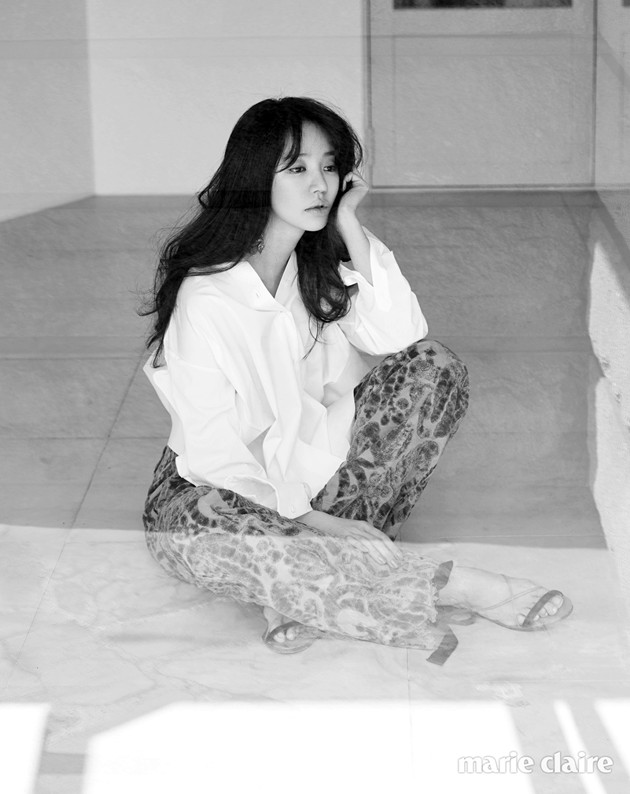 Gambar Foto Yoon Eun Hye di Majalah Marie Claire Edisi April 2017