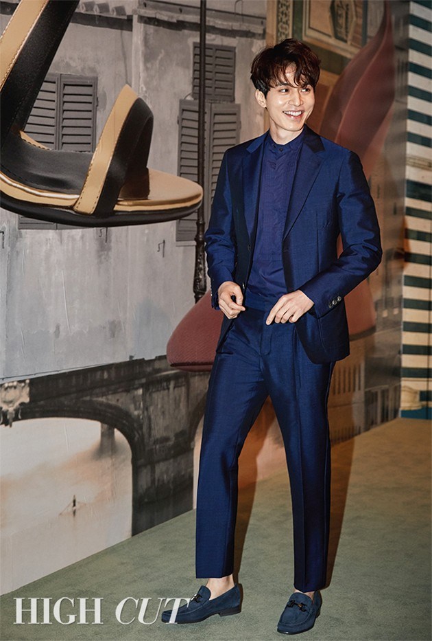 Gambar Foto Lee Dong Wook di Majalah High Cut Vol. 195