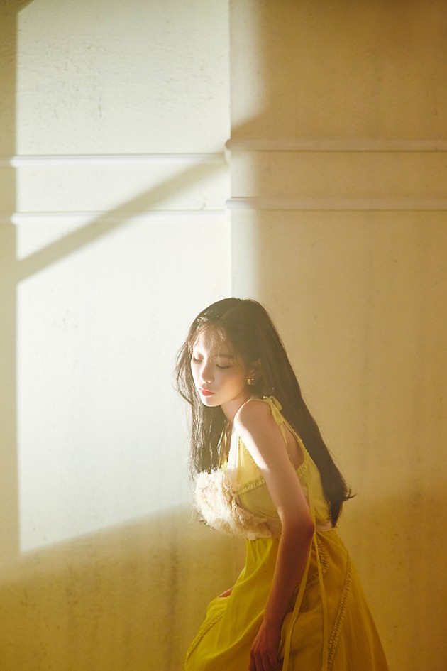 Gambar Foto Tae Yeon di Teaser 'My Voice' Deluxe Edition